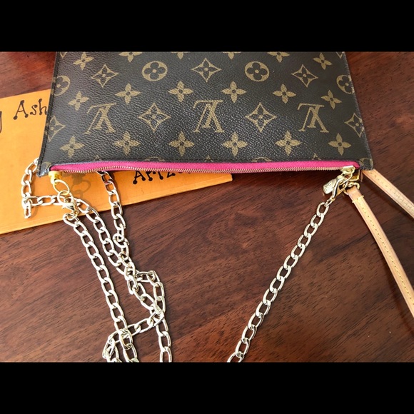 Authentic Louis Vuitton Neverfull Pouch Crossbody - Picture 7 of 12
